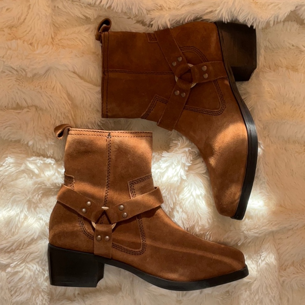 Brit Harness Boot - Picture 2 of 8